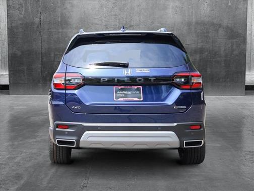 2025 Honda Pilot Touring 8-Passenger