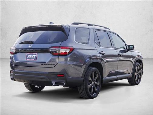 Modern Steel Metallic 2025 Honda Pilot Black Edition