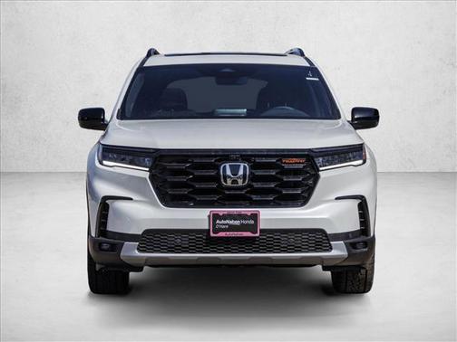 Platinum White Pearl 2025 Honda Pilot TrailSport