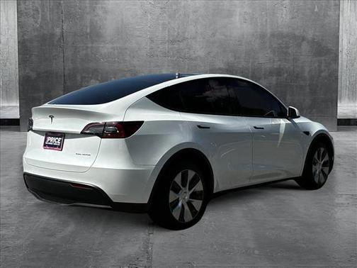 2022 Tesla Model Y Long Range Dual Motor All-Wheel Drive