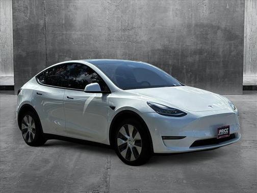 2022 Tesla Model Y Long Range Dual Motor All-Wheel Drive