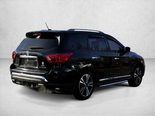2017 Nissan Pathfinder Platinum