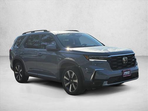 2025 Honda Pilot Touring 8-Passenger