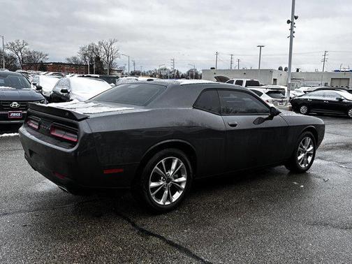 2021 Dodge Challenger SXT