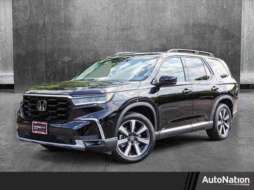 2025 Honda Pilot Touring 8-Passenger