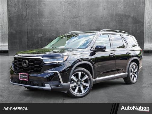 2025 Honda Pilot Touring 8-Passenger