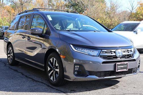 Modern Steel Metallic 2027 Honda Odyssey EX-L