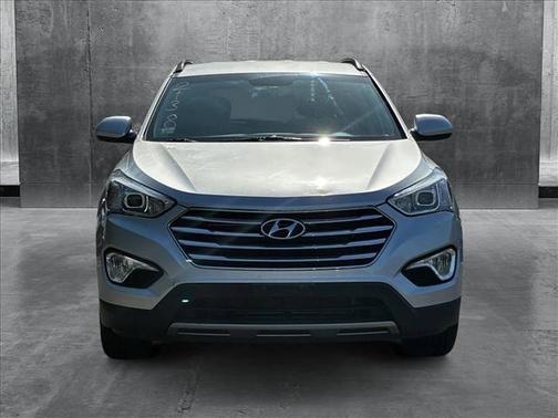 2016 Hyundai SANTA FE SE