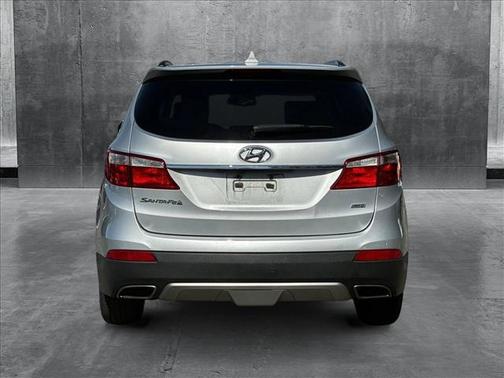 2016 Hyundai SANTA FE SE