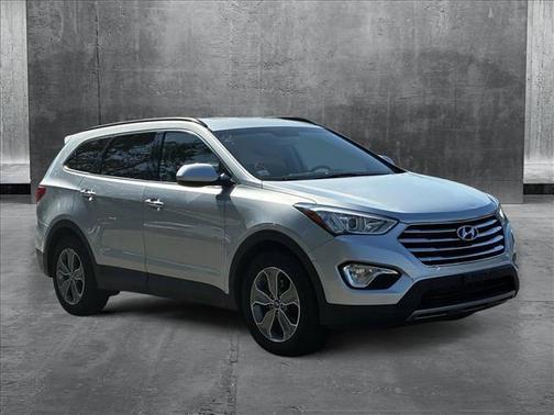 2016 Hyundai SANTA FE SE