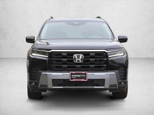 Crystal Black Pearl 2026 Honda Pilot Touring 8-Passenger