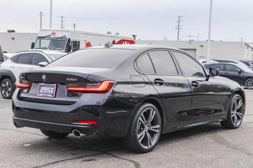 2023 BMW 330 xDrive