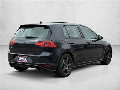 Deep Black Pearl 2017 Volkswagen Golf GTI 2.0T SE 4-Door