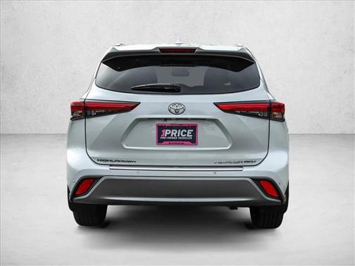 Wind Chill Pearl 2022 Toyota Highlander Platinum