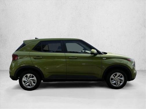 2022 Hyundai VENUE SE