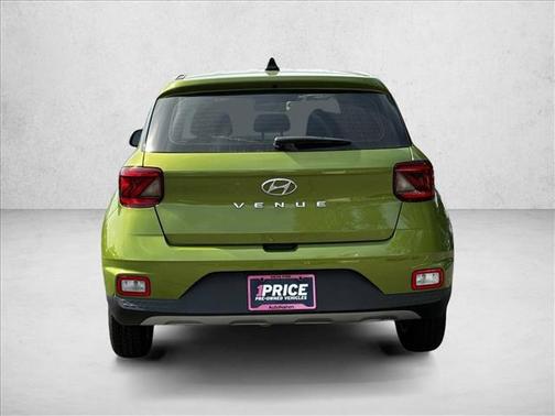 2022 Hyundai VENUE SE