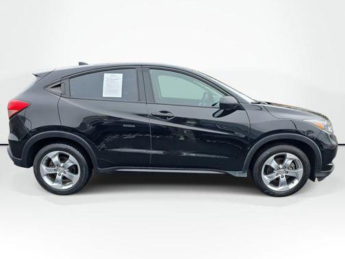 Crystal Black Pearl 2018 Honda HR-V LX