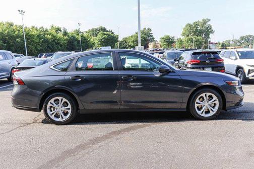 2025 Honda Accord LX 1.5T