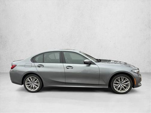 Skyscraper Grey Me 2023 BMW 330 xDrive