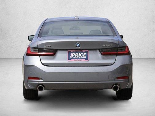 Skyscraper Grey Me 2023 BMW 330 xDrive