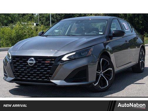 2023 Nissan Altima SR FWD