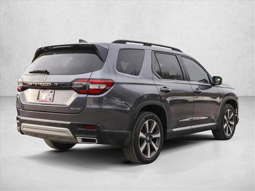 2023 Honda Pilot AWD Elite