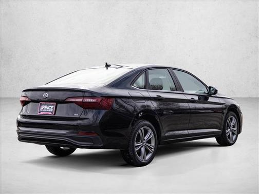 Deep Black Pearl 2024 Volkswagen Jetta 1.5T SE