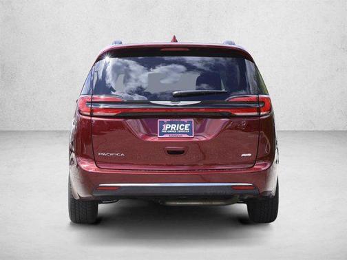 Velvet Red Pearlcoat 2022 Chrysler Pacifica Touring L