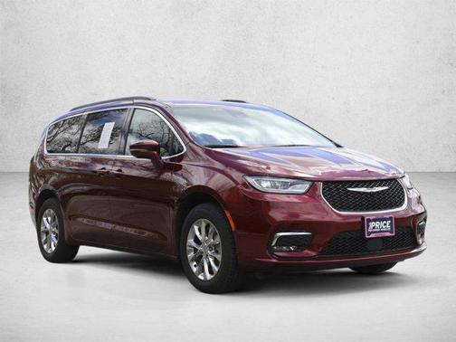 Velvet Red Pearlcoat 2022 Chrysler Pacifica Touring L