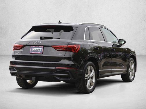 Mythos Black Metallic 2021 Audi Q3 45 S line Premium