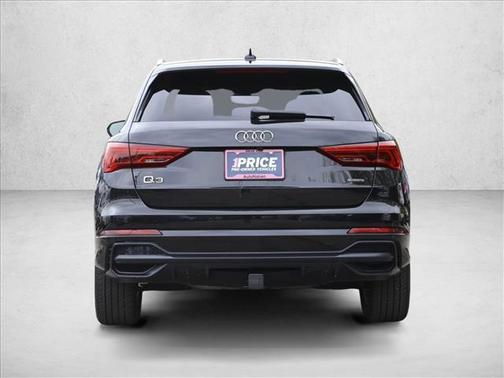 Mythos Black Metallic 2021 Audi Q3 45 S line Premium