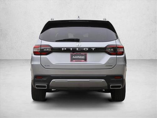 Solar Silver Metallic 2026 Honda Pilot Touring 8-Passenger