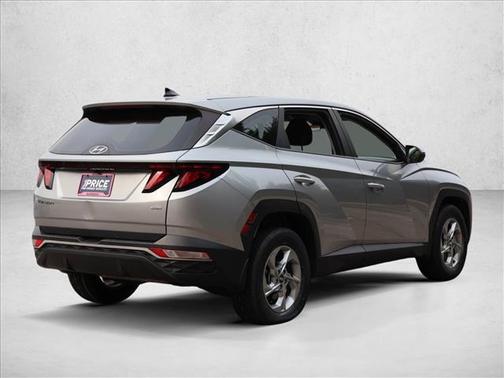 Shimmering Silver 2022 Hyundai TUCSON SE