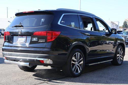 Crystal Black Pearl 2018 Honda Pilot Touring