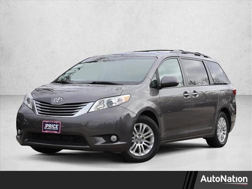 2016 Toyota Sienna XLE