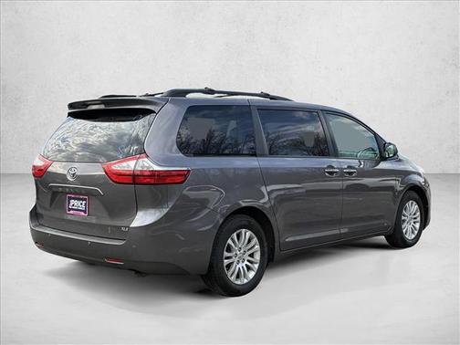 2016 Toyota Sienna XLE