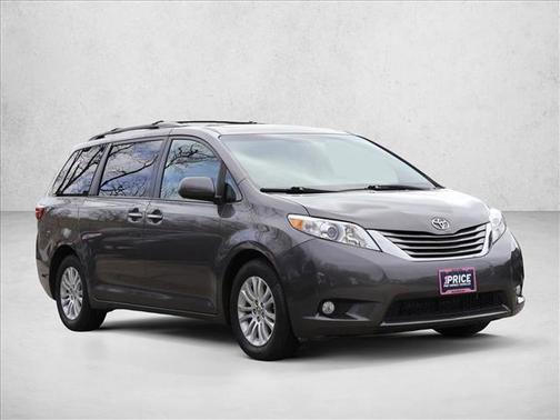 2016 Toyota Sienna XLE