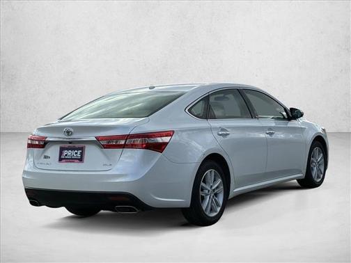 Blizzard Pearl 2015 Toyota Avalon XLE
