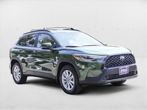 2024 Toyota Corolla Cross LE