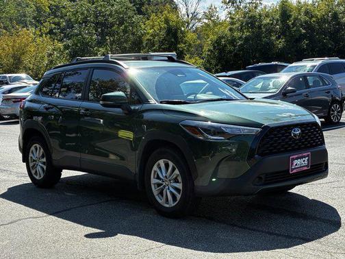 2024 Toyota Corolla Cross LE