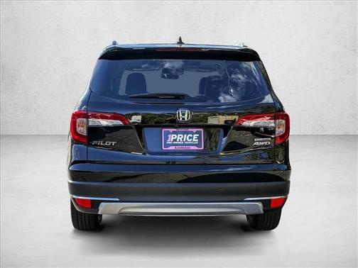 2022 Honda Pilot Touring 8-Passenger