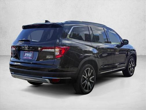 2022 Honda Pilot Touring 8-Passenger