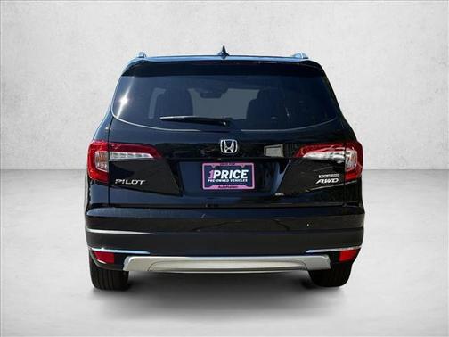 2022 Honda Pilot Touring 8-Passenger