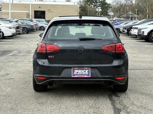 2017 Volkswagen Golf GTI 2.0T SE 4-Door