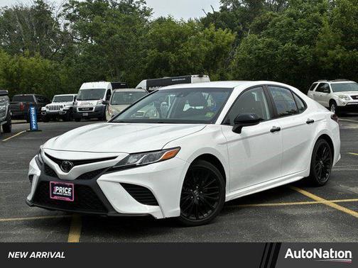 2020 Toyota Camry SE