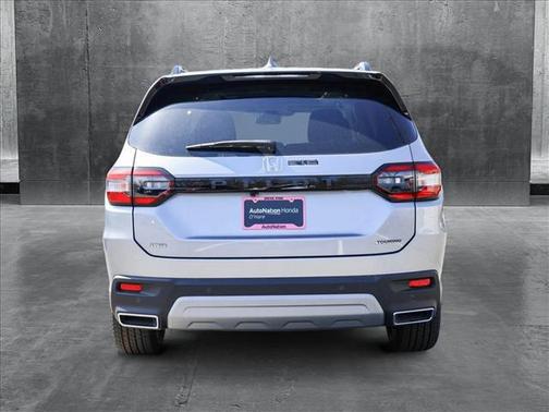 2025 Honda Pilot Touring 8-Passenger