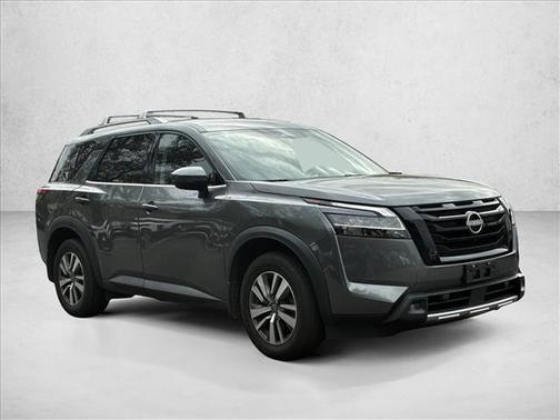 2022 Nissan Pathfinder SL 4WD