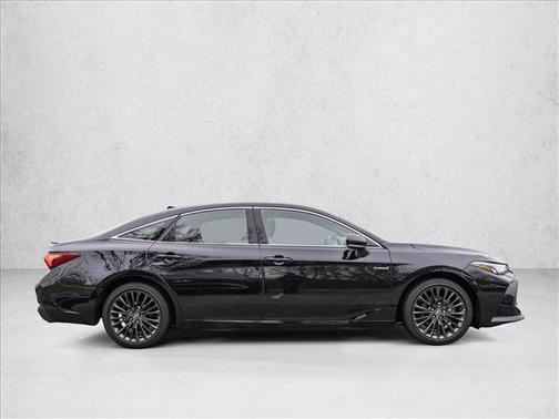 2019 Toyota Avalon Hybrid XSE
