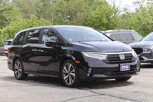 Crystal Black Pearl 2023 Honda Odyssey Touring