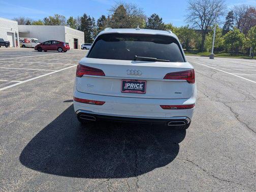 2022 Audi Q5 45 S line Premium Plus
